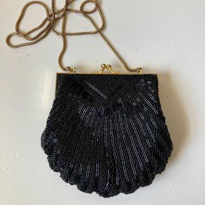 New Black Scalloped Shell Sequin Purse
